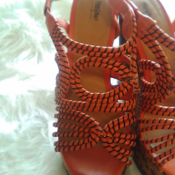 Mossimo shoes - Picture 2 of 7